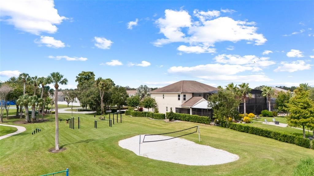 合同活跃: $425,000 (4 贝兹, 3 浴室, 2413 平方英尺)