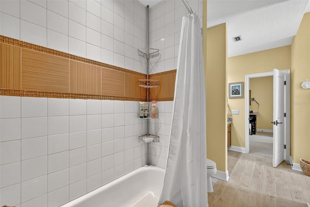 待售: $1,300,000 (5 贝兹, 3 浴室, 4966 平方英尺)