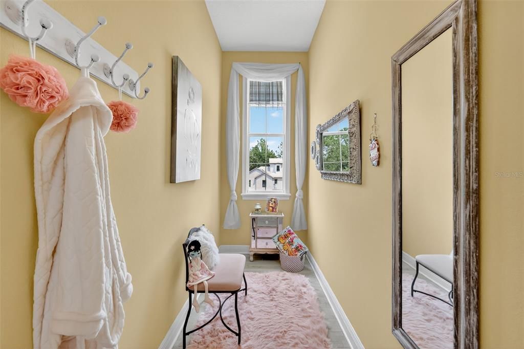 待售: $1,300,000 (5 贝兹, 3 浴室, 4966 平方英尺)