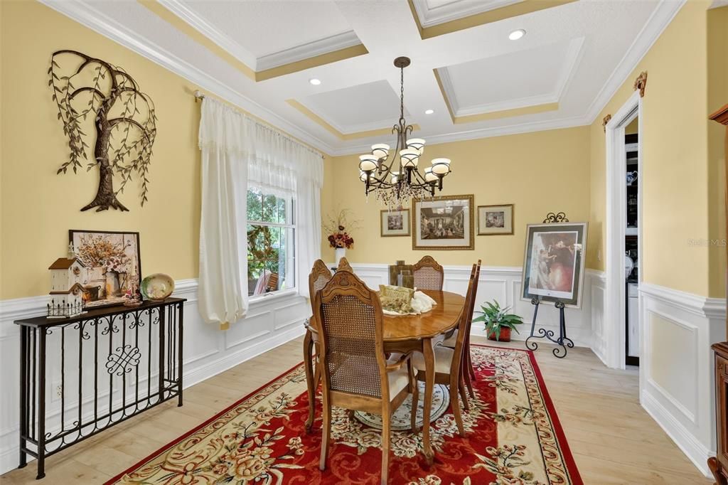 待售: $1,300,000 (5 贝兹, 3 浴室, 4966 平方英尺)