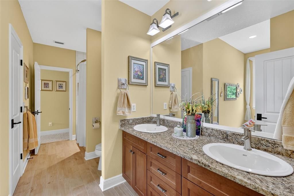 待售: $1,300,000 (5 贝兹, 3 浴室, 4966 平方英尺)