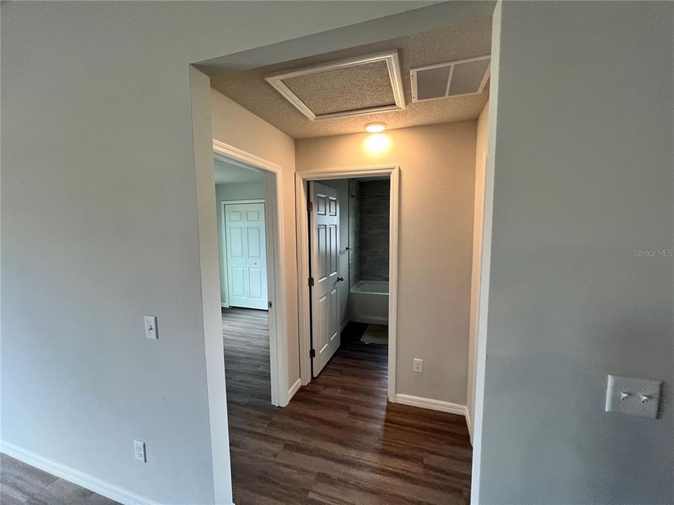 На продажу: $245,000 (3 спален, 2 ванн, 1335 Квадратных фут)