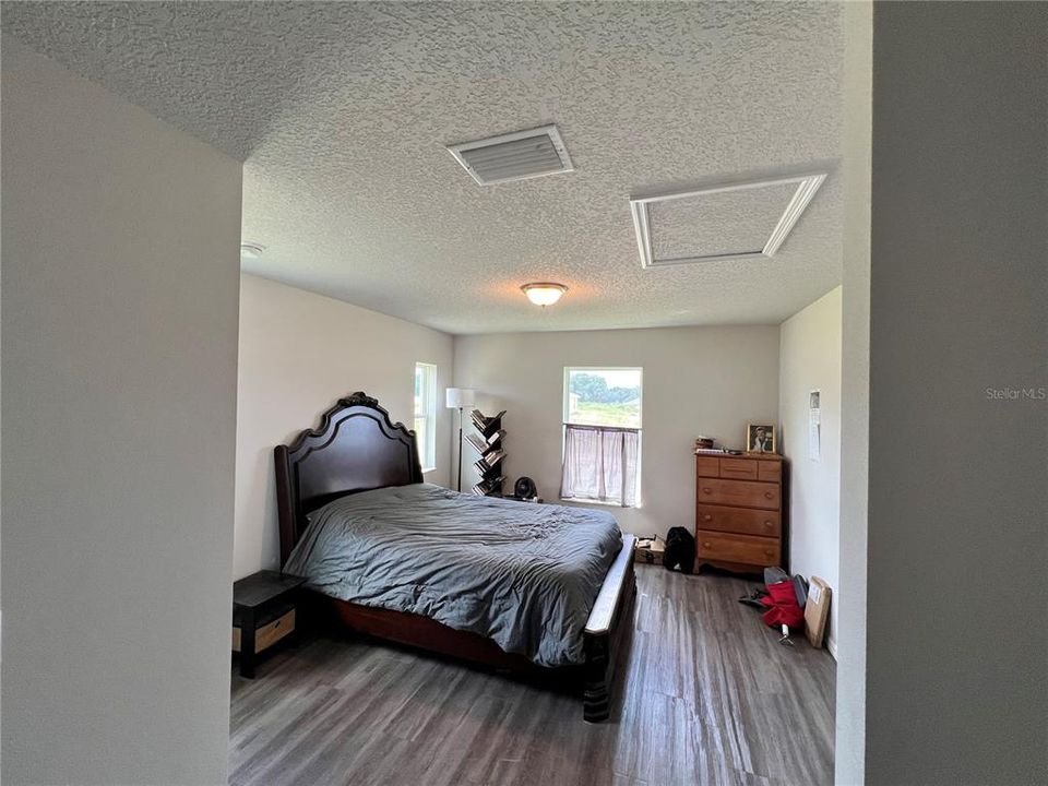 На продажу: $245,000 (3 спален, 2 ванн, 1335 Квадратных фут)