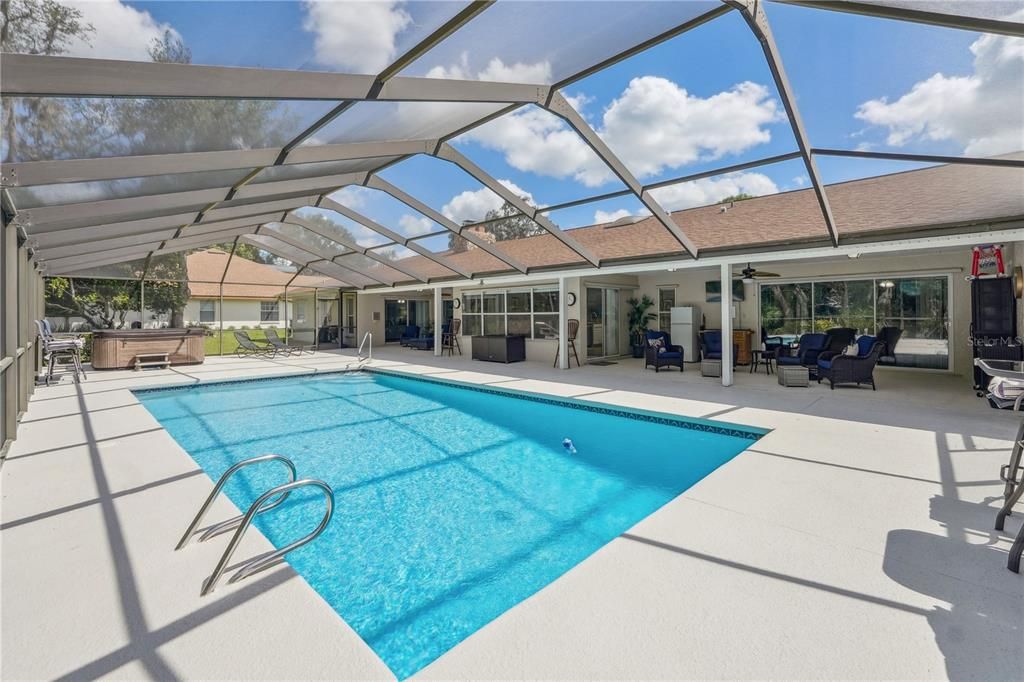 En Venta: $650,000 (5 camas, 4 baños, 3610 Pies cuadrados)