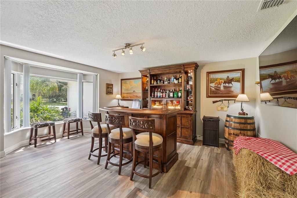 En Venta: $650,000 (5 camas, 4 baños, 3610 Pies cuadrados)