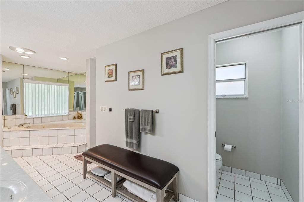 En Venta: $650,000 (5 camas, 4 baños, 3610 Pies cuadrados)