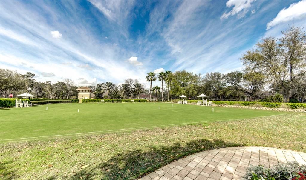 待售: $295,000 (0.72 acres)