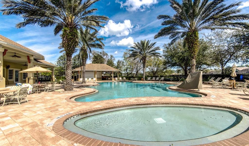 待售: $295,000 (0.72 acres)