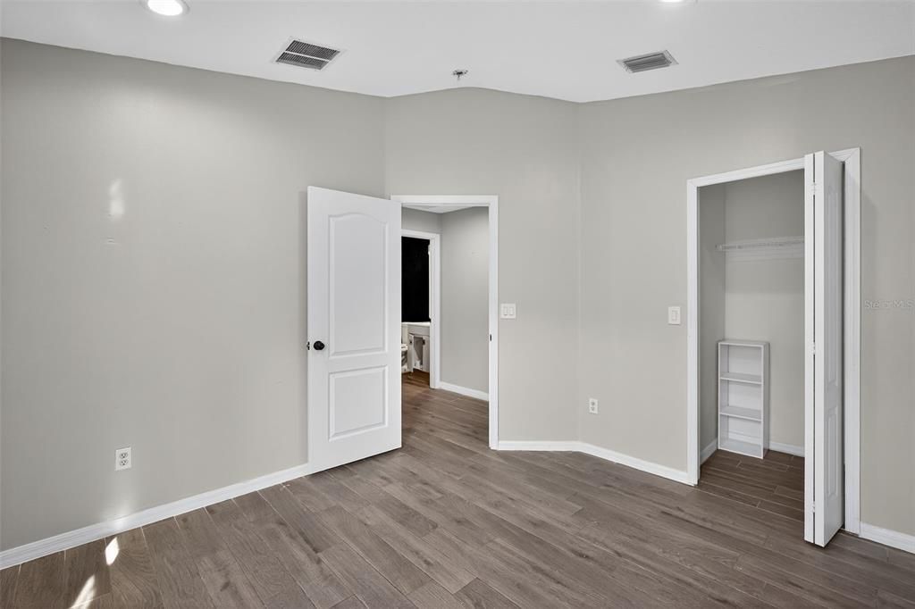 For Sale: $339,000 (3 beds, 2 baths, 1278 Square Feet)