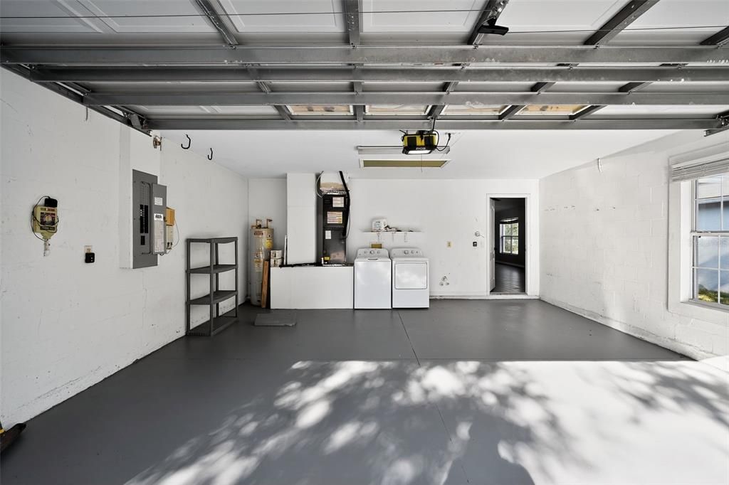 For Sale: $339,000 (3 beds, 2 baths, 1278 Square Feet)