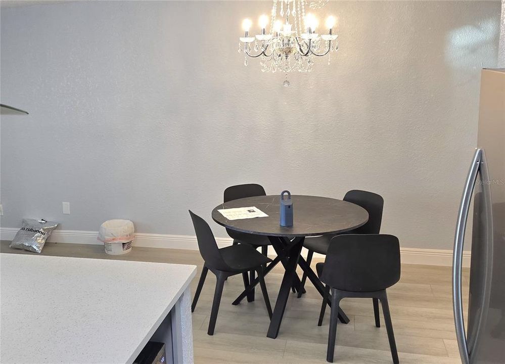 For Rent: $1,750 (1 beds, 1 baths, 760 Square Feet)