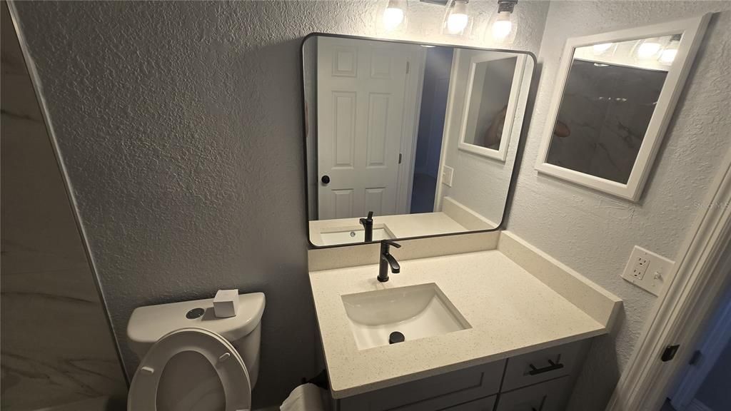 For Rent: $1,750 (1 beds, 1 baths, 760 Square Feet)