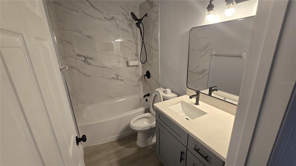 For Rent: $1,750 (1 beds, 1 baths, 760 Square Feet)