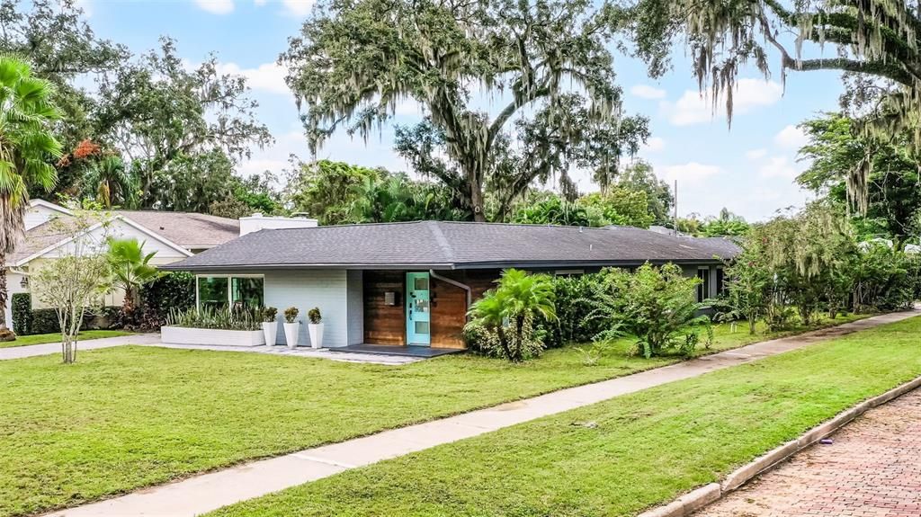 En Venta: $799,900 (4 camas, 3 baños, 2470 Pies cuadrados)