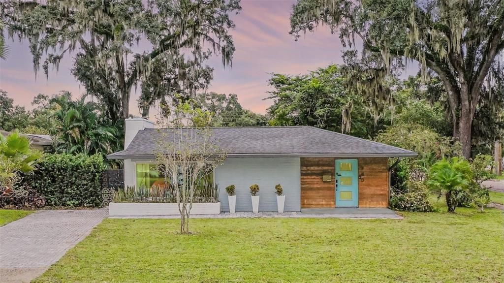 En Venta: $799,900 (4 camas, 3 baños, 2470 Pies cuadrados)