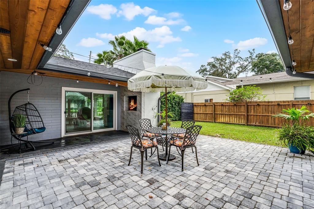 En Venta: $799,900 (4 camas, 3 baños, 2470 Pies cuadrados)