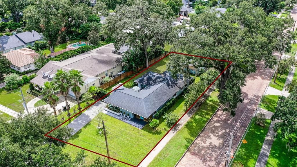 En Venta: $799,900 (4 camas, 3 baños, 2470 Pies cuadrados)