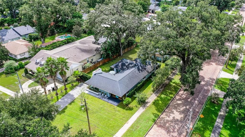 En Venta: $799,900 (4 camas, 3 baños, 2470 Pies cuadrados)