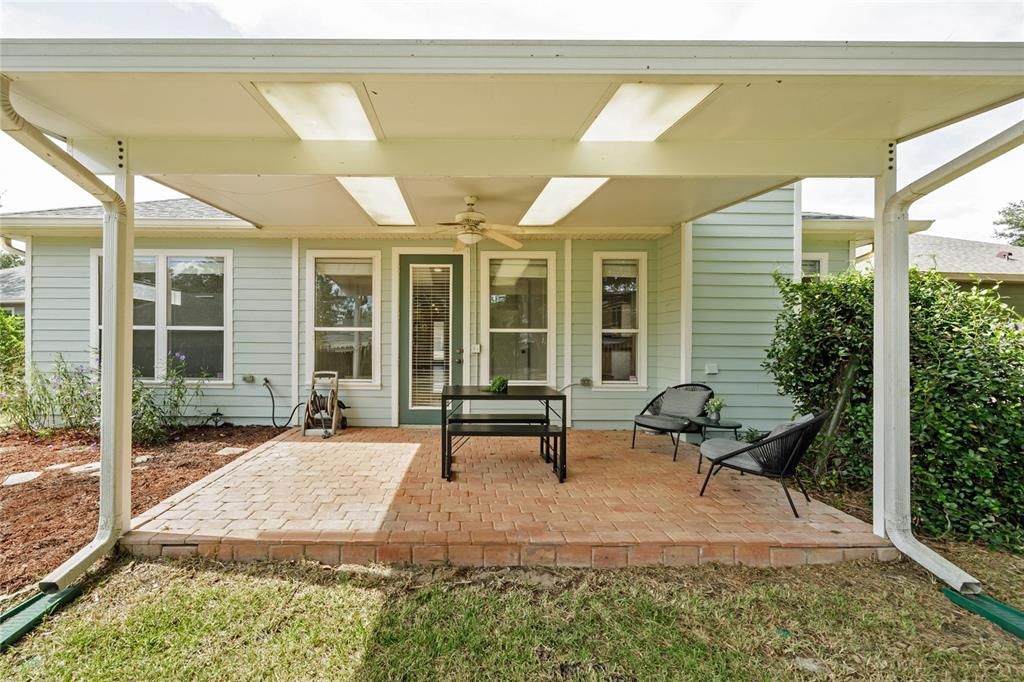 Active With Contract: $399,900 (4 beds, 3 baths, 2453 Square Feet)