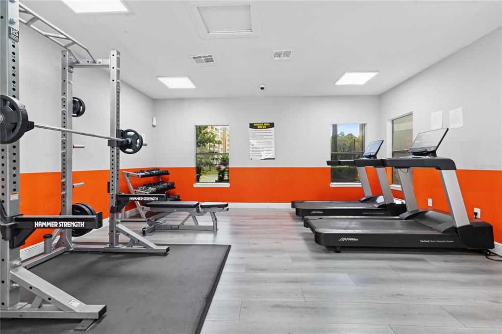 待售: $255,000 (2 贝兹, 2 浴室, 937 平方英尺)