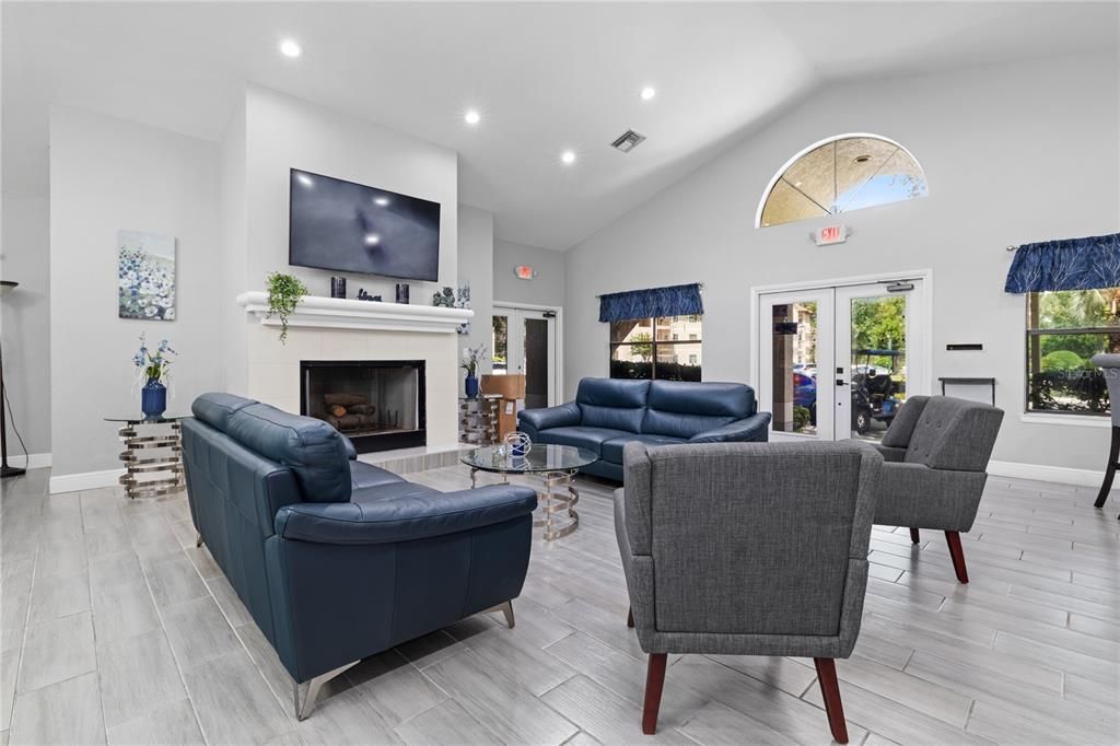 待售: $255,000 (2 贝兹, 2 浴室, 937 平方英尺)