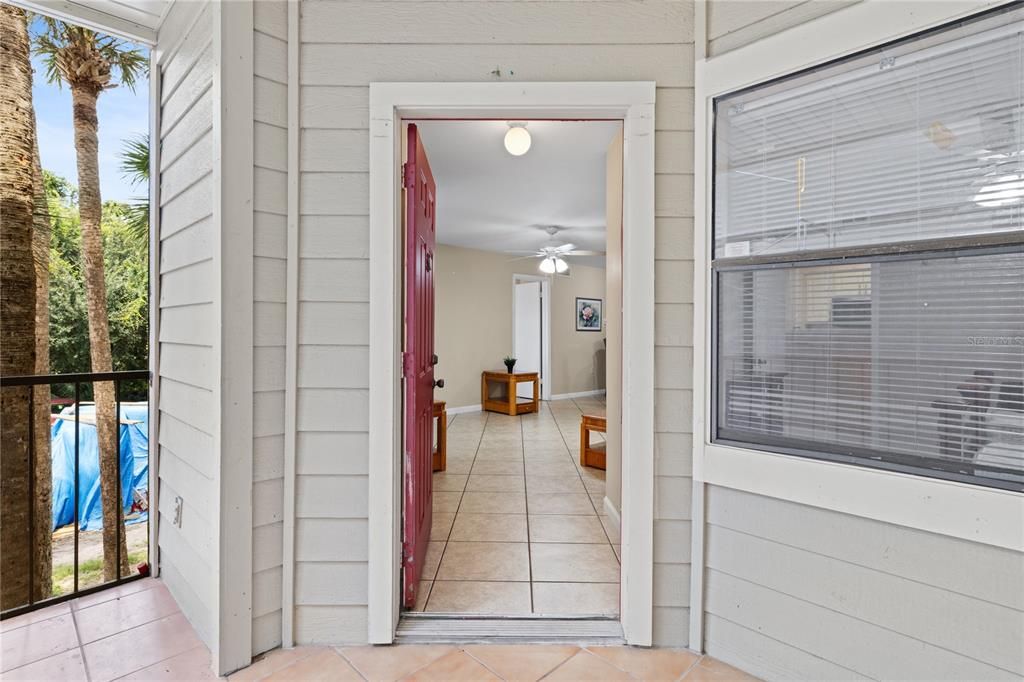 待售: $255,000 (2 贝兹, 2 浴室, 937 平方英尺)