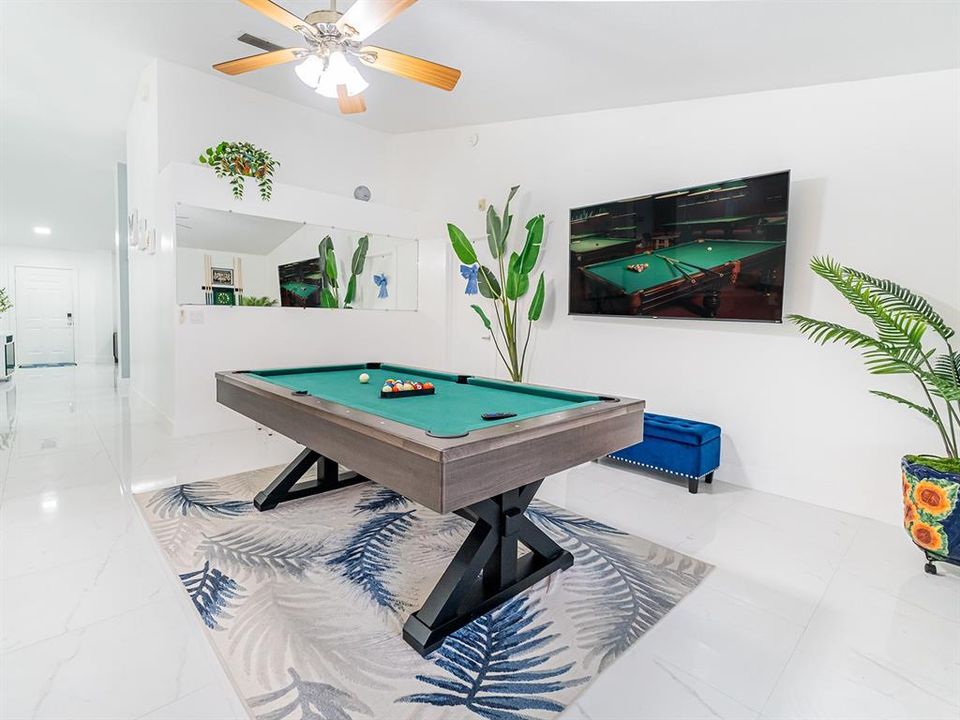 En Venta: $669,900 (5 camas, 3 baños, 2360 Pies cuadrados)