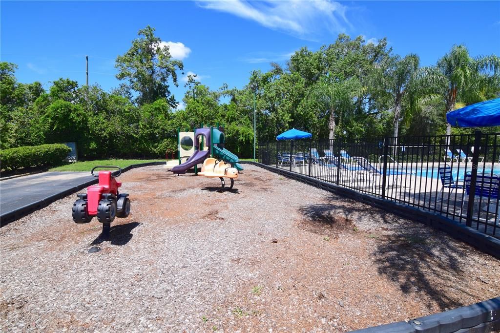 На продажу: $79,900 (3 спален, 2 ванн, 1120 Квадратных фут)