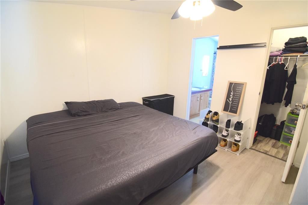 На продажу: $79,900 (3 спален, 2 ванн, 1120 Квадратных фут)