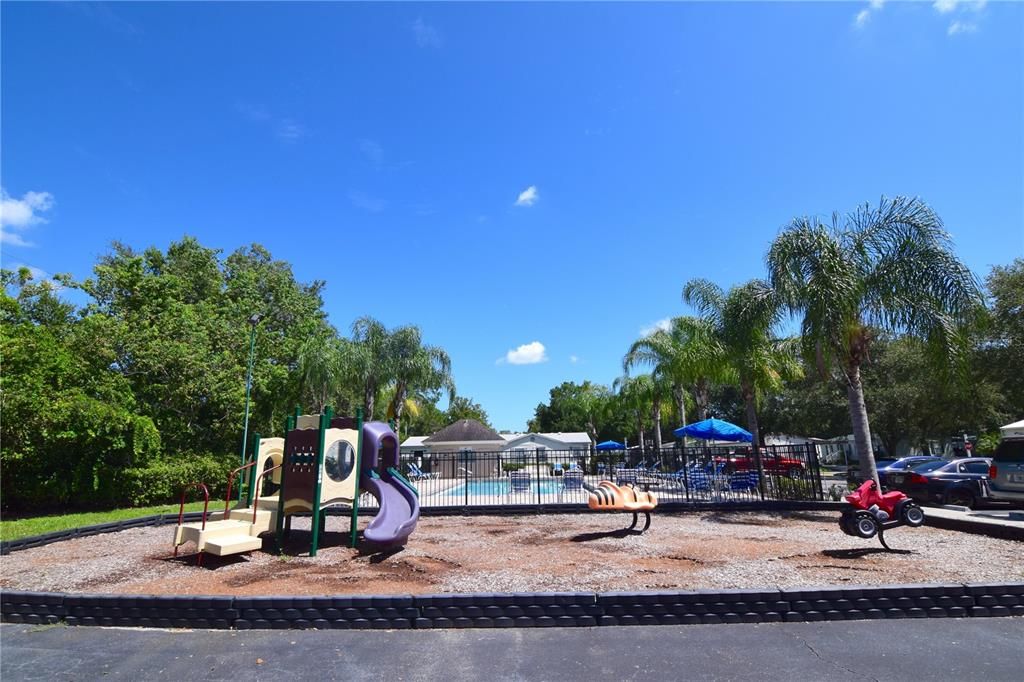 На продажу: $79,900 (3 спален, 2 ванн, 1120 Квадратных фут)