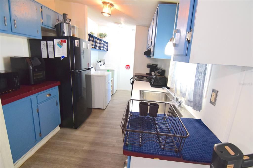 На продажу: $79,900 (3 спален, 2 ванн, 1120 Квадратных фут)