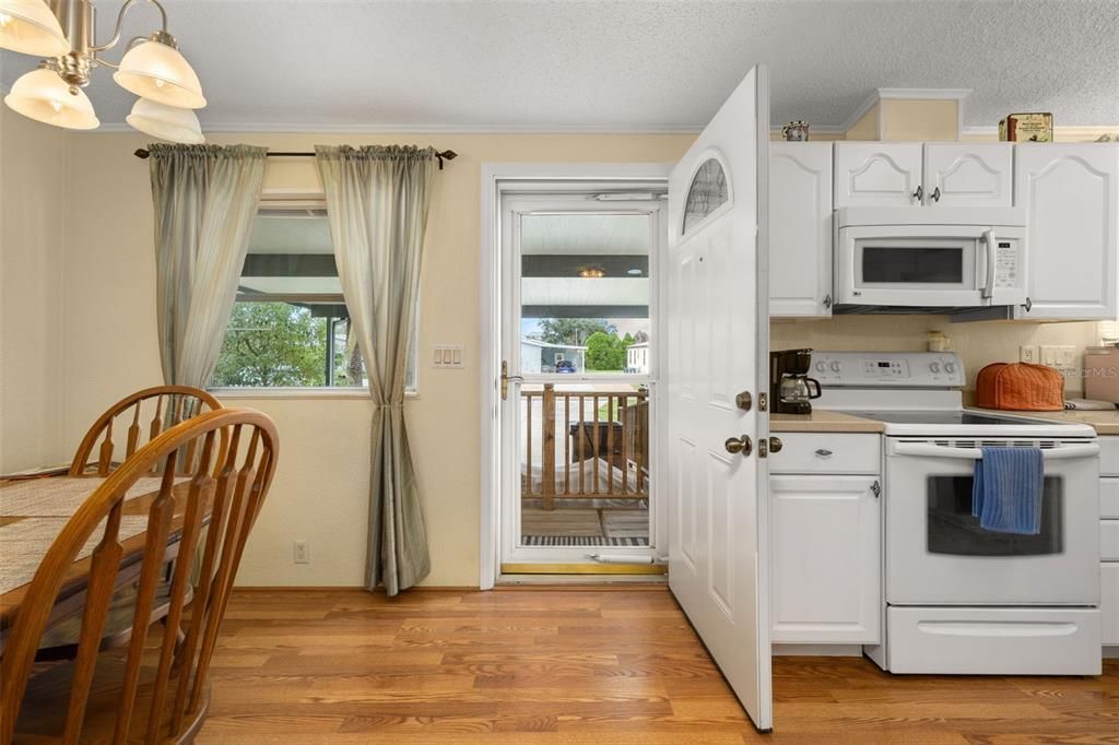 Activo con contrato: $169,000 (2 camas, 2 baños, 972 Pies cuadrados)