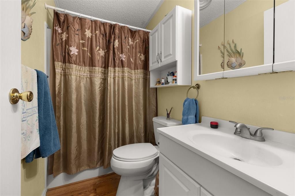 Activo con contrato: $169,000 (2 camas, 2 baños, 972 Pies cuadrados)