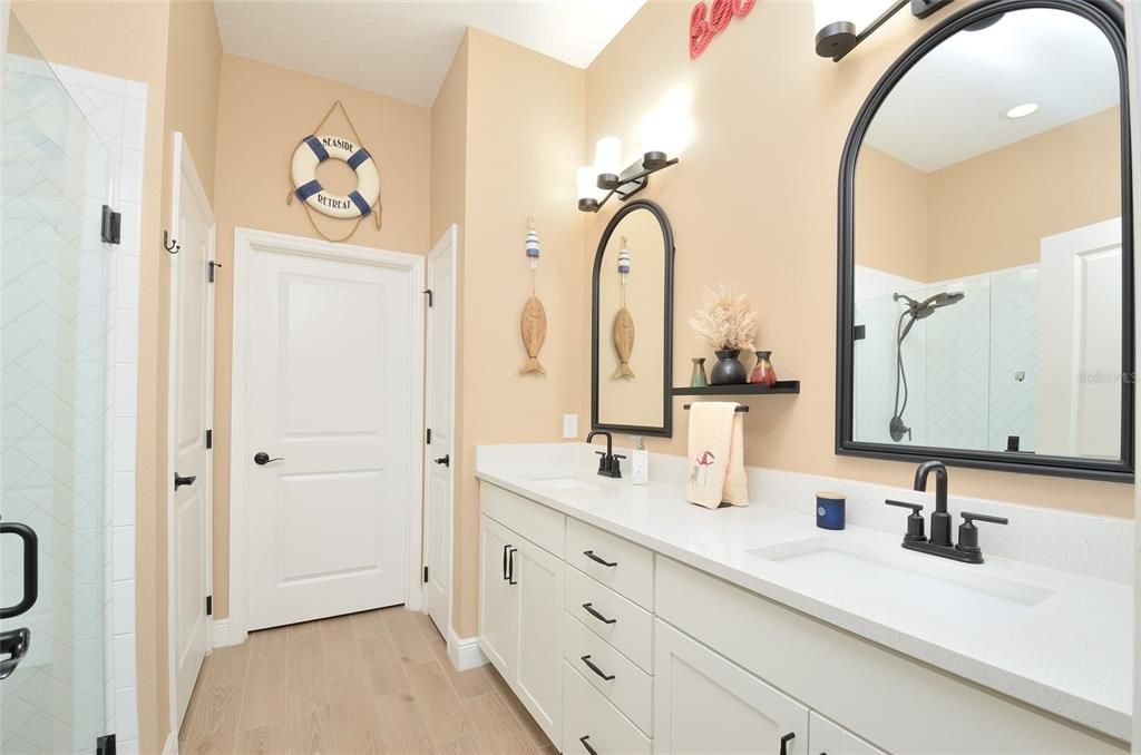 Active With Contract: $339,900 (2 beds, 2 baths, 1557 Square Feet)