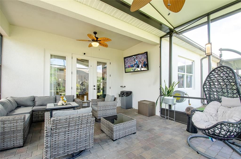 Active With Contract: $339,900 (2 beds, 2 baths, 1557 Square Feet)