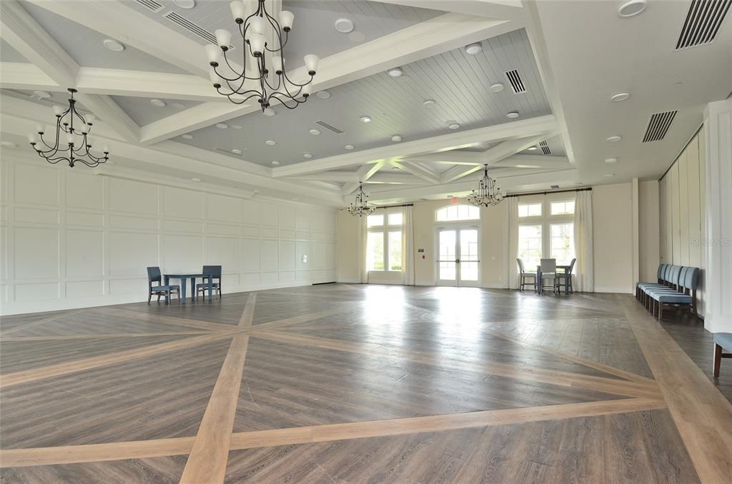 Active With Contract: $339,900 (2 beds, 2 baths, 1557 Square Feet)