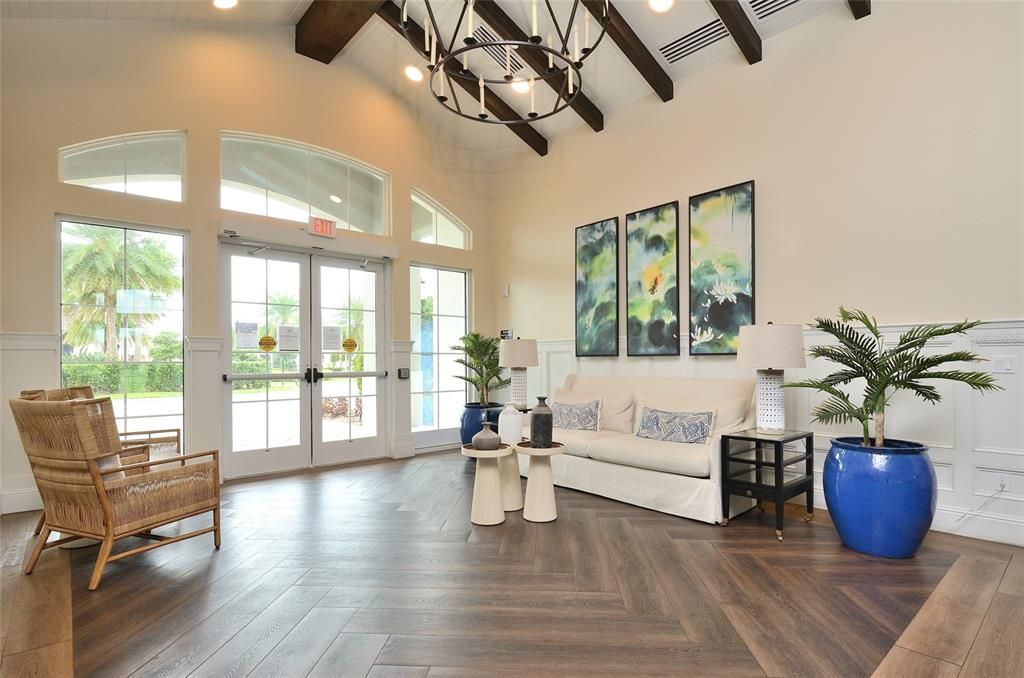 Active With Contract: $339,900 (2 beds, 2 baths, 1557 Square Feet)