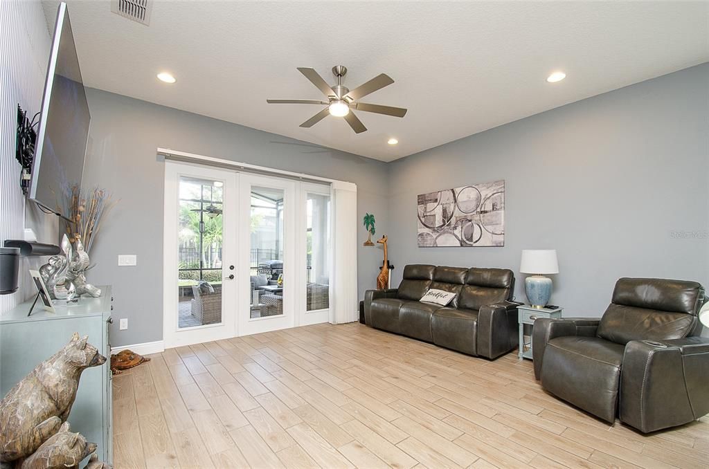 Active With Contract: $339,900 (2 beds, 2 baths, 1557 Square Feet)