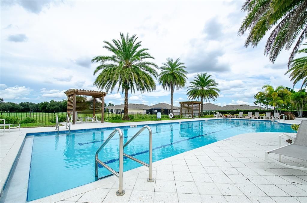 Active With Contract: $339,900 (2 beds, 2 baths, 1557 Square Feet)