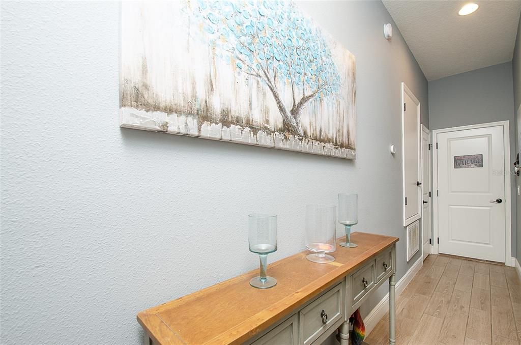 Active With Contract: $339,900 (2 beds, 2 baths, 1557 Square Feet)