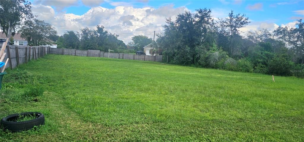 待售: $60,000 (0.35 acres)