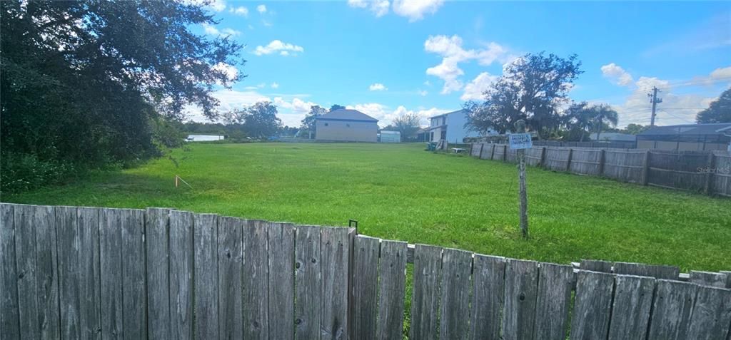 待售: $60,000 (0.35 acres)