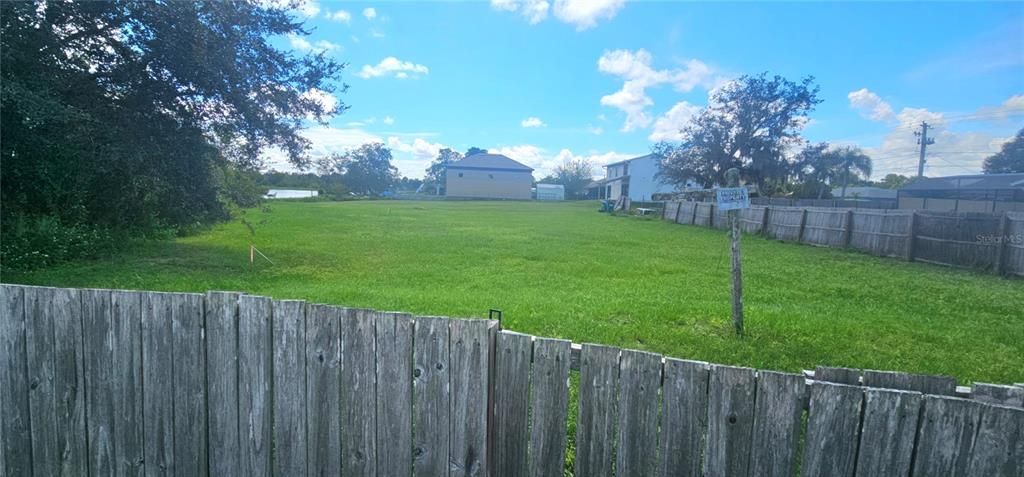 待售: $60,000 (0.35 acres)