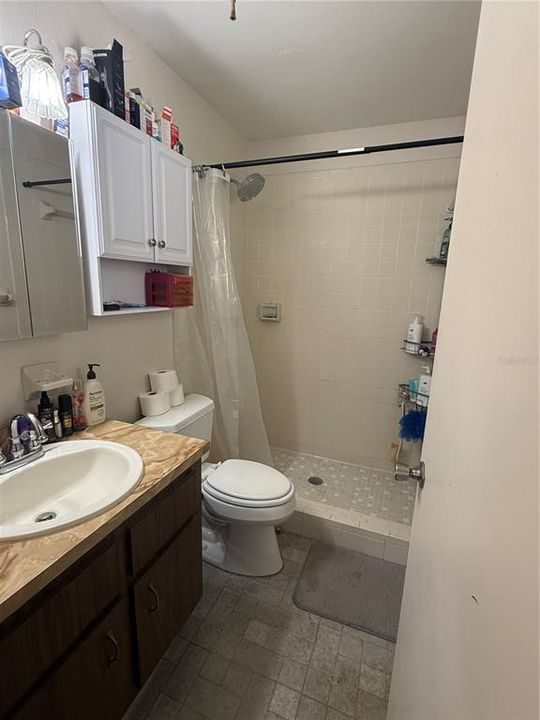 Под контрактом: $230,000 (4 спален, 2 ванн, 1602 Квадратных фут)