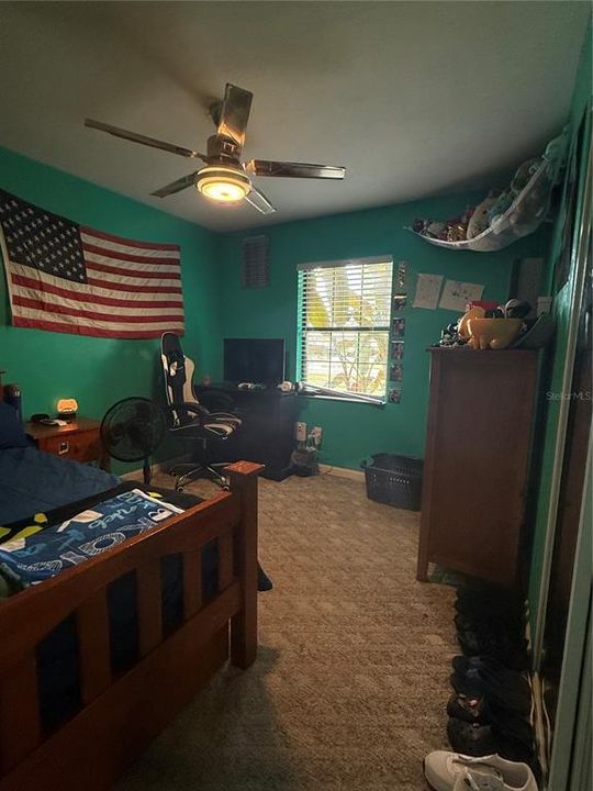 Под контрактом: $230,000 (4 спален, 2 ванн, 1602 Квадратных фут)