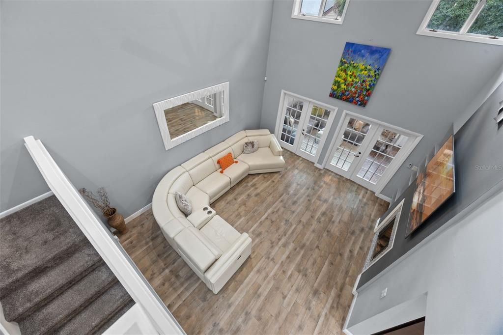 合同活跃: $799,900 (5 贝兹, 3 浴室, 3785 平方英尺)