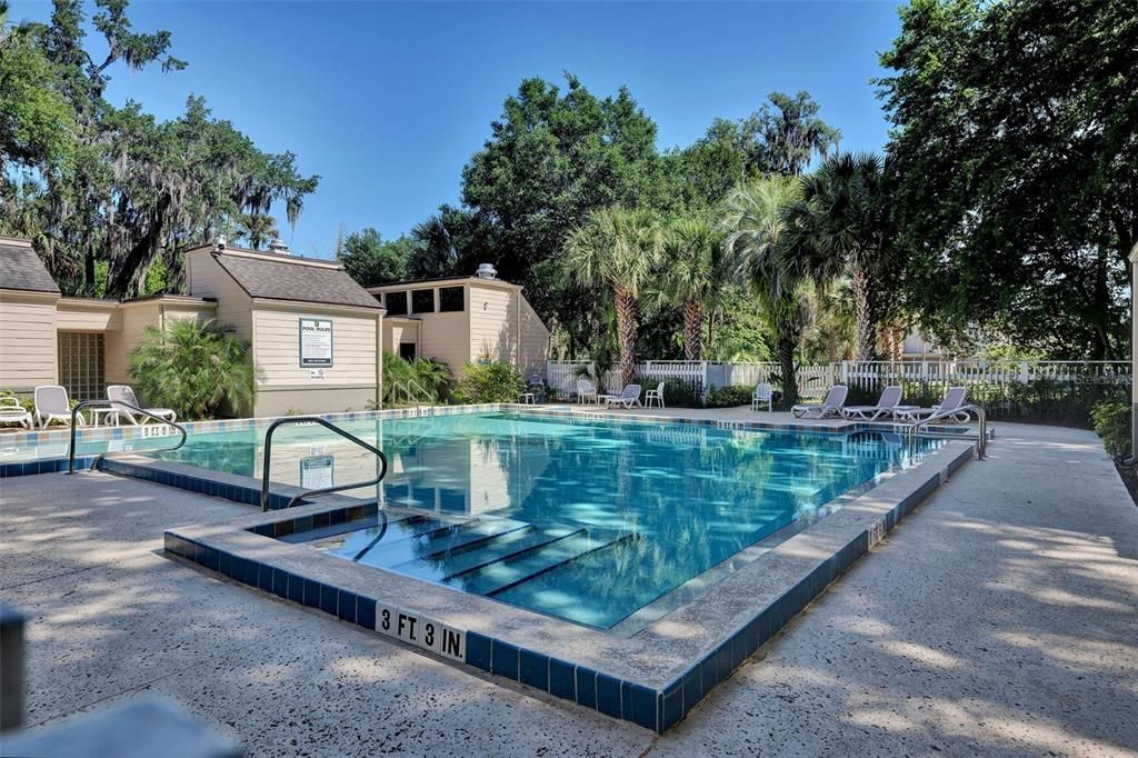 合同活跃: $799,900 (5 贝兹, 3 浴室, 3785 平方英尺)