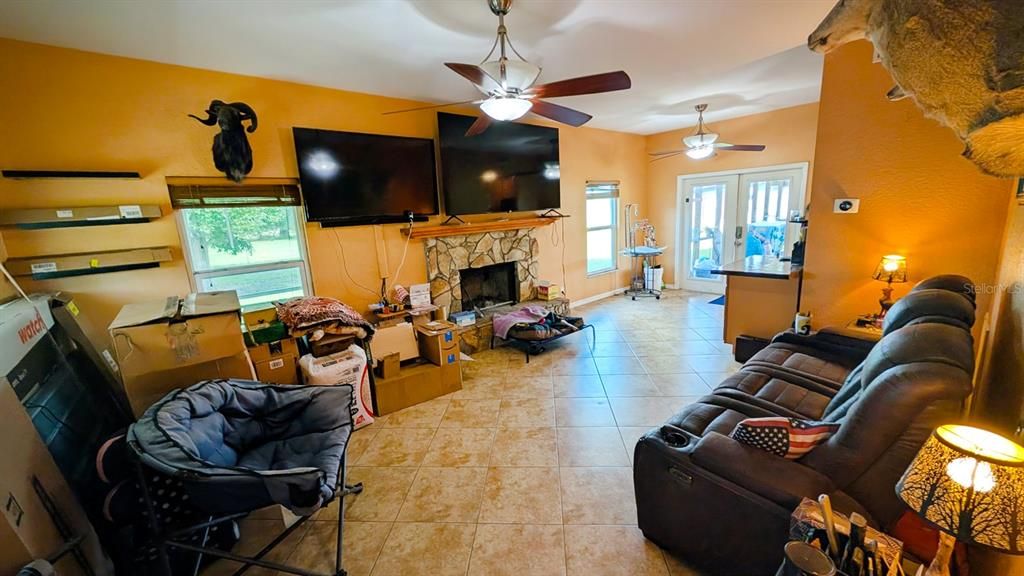 待售: $669,000 (3 贝兹, 2 浴室, 1604 平方英尺)