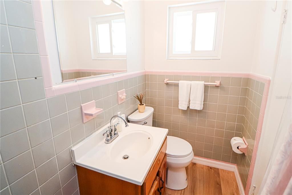 Activo con contrato: $399,000 (3 camas, 2 baños, 1442 Pies cuadrados)