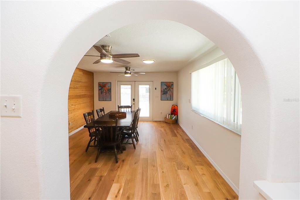 Activo con contrato: $399,000 (3 camas, 2 baños, 1442 Pies cuadrados)